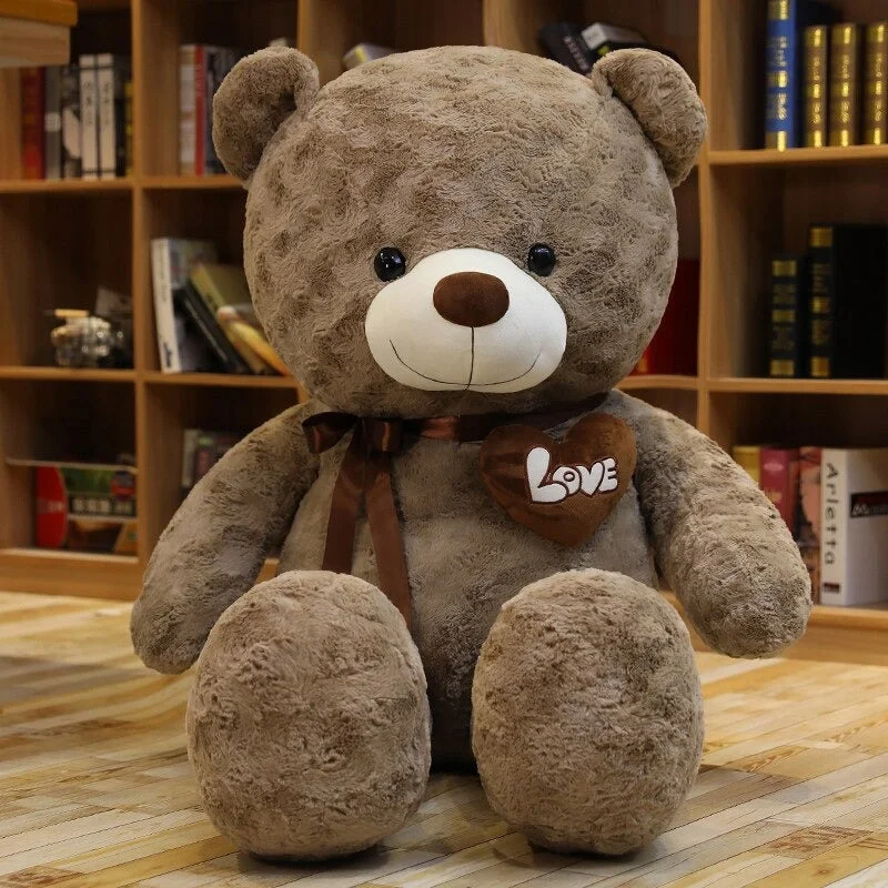 Bobby - Urso de Pelúcia Amor Marrom